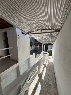 Casa Para Vender com 3 quartos 1 suíte Piatã em Salvador