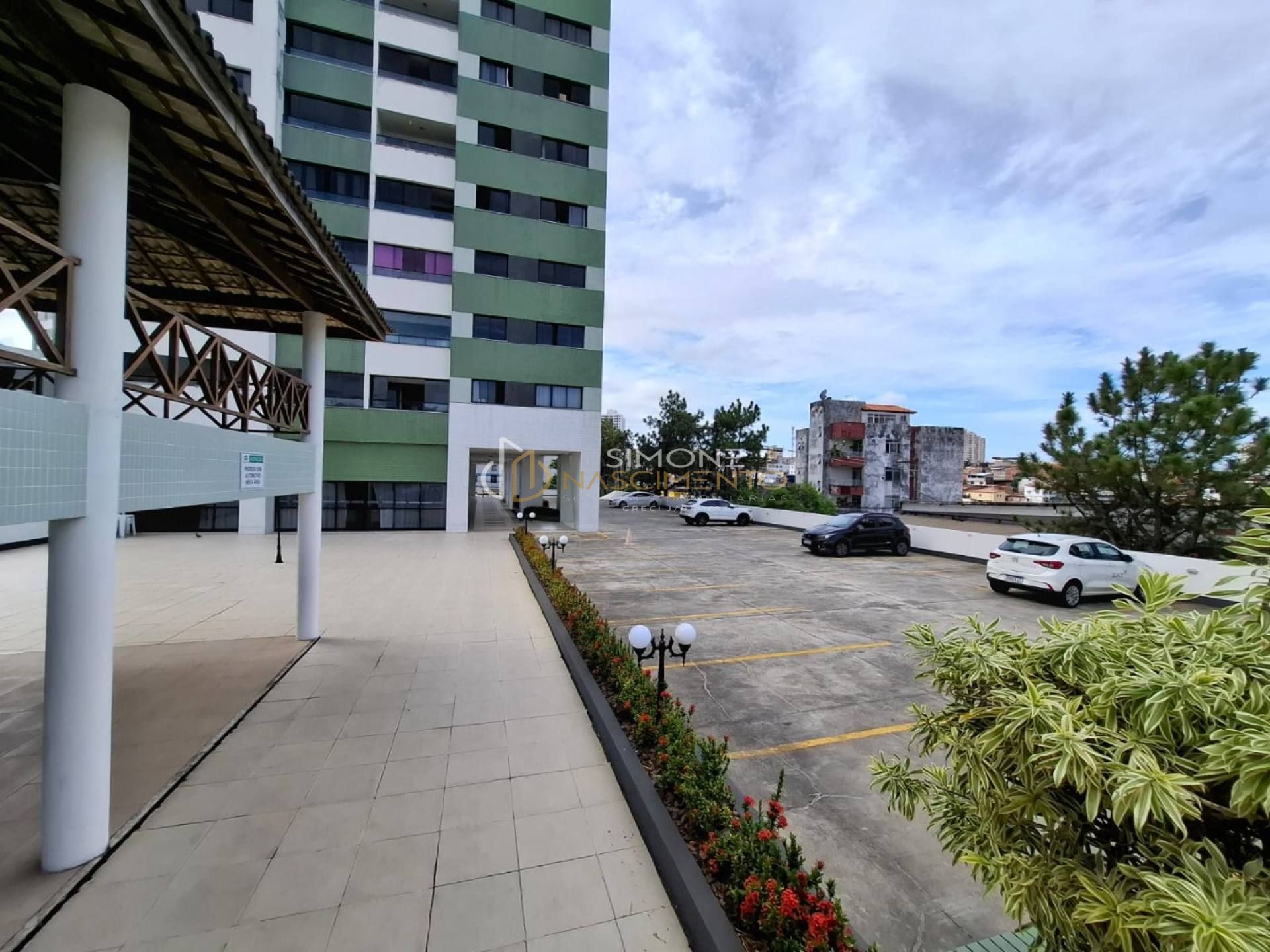 Apartamento Para Vender com 2 quartos 1 suíte  Candeal em Salvador
