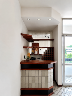 Apartamento Reformado à Venda no Canela– Excelente Localização Próximo à UFBA e Hospital das Clínicas