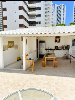 Casa de Condomínio Para Vender com 5 quartos 2 suítes no bairro Horto Florestal em Salvador