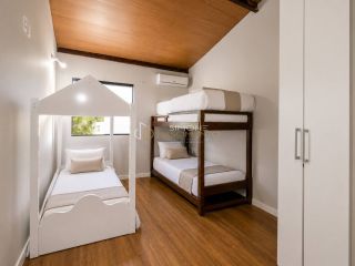 Casa de Condomínio 6 suítes Vila de Abrantes em Camaçari