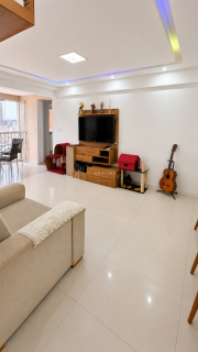 Apartamento de 108 m² à Venda – Amplo, Ventilado e Pronto para Morar
