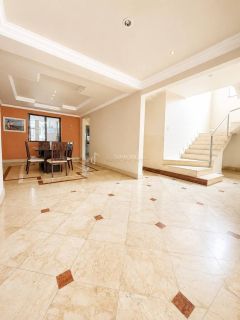 Casa Para Vender com 5 quartos 4 suítes  vila laura em Salvador