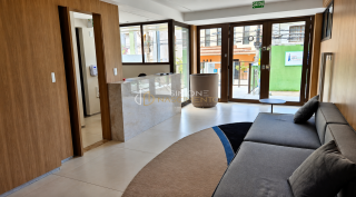 Studio Moderno Mobiliado à Venda na Barra | 22m² | Varanda | 1 Vaga | Infraestrutura Completa