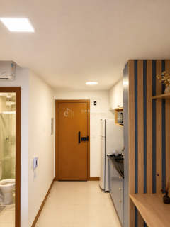 Studio Moderno Mobiliado à Venda na Barra | 22m² | Varanda | 1 Vaga | Infraestrutura Completa
