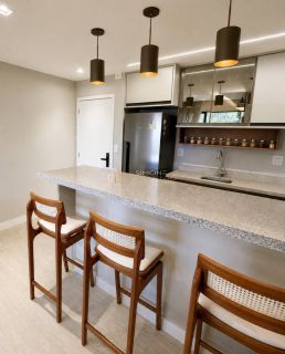 Apartamento Para Vender com 2 quartos 1 suíte no Imbuí em Salvador