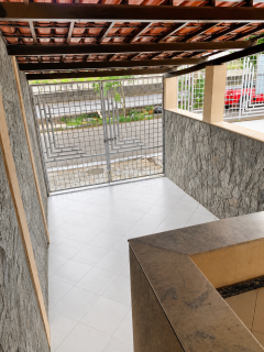 Excelente oportunidade para quem busca uma casa confortável e bem distribuída no Conjunto Centenário, em Feira de Santana.