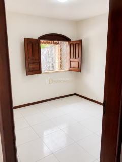 Excelente oportunidade para quem busca uma casa confortável e bem distribuída no Conjunto Centenário, em Feira de Santana.