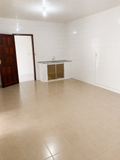 Excelente oportunidade para quem busca uma casa confortável e bem distribuída no Conjunto Centenário, em Feira de Santana.