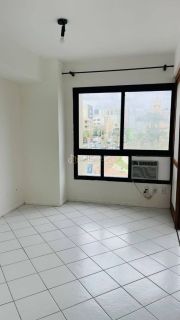 FLAT 1/4 NA PITUBA FRENTE MAR