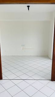 FLAT 1/4 NA PITUBA FRENTE MAR