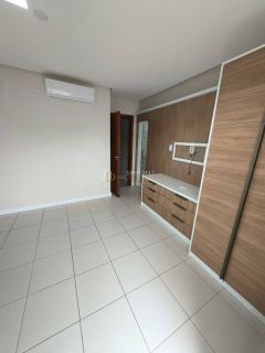 Casa de Condomínio Para Vender 3 suítes Buraquinho em Lauro De Freitas