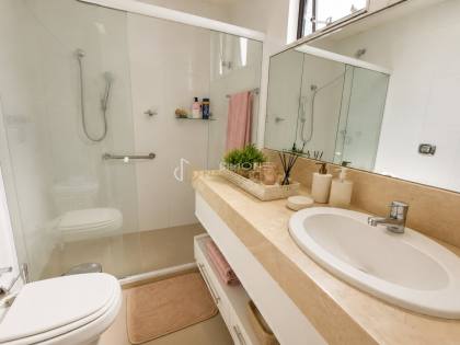 Apartamento Para Vender com 4 quartos 1 suítes no bairro Itaigara em Salvador