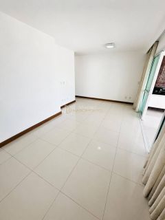 Apartamento Para Vender com 2 quartos 1 suíte Alphaville I em Salvador