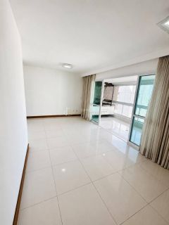 Apartamento Para Vender com 2 quartos 1 suíte Alphaville I em Salvador