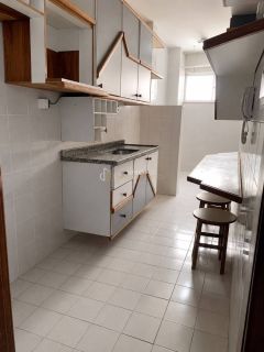 Apartamento Para Alugar com 3 quartos  Imbuí em Salvador