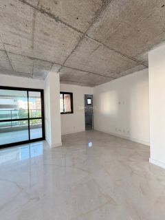 Apartamento 3 suítes Alphaville I em Salvador