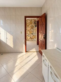 Casa Solta  3 quartos IAPI em Salvador