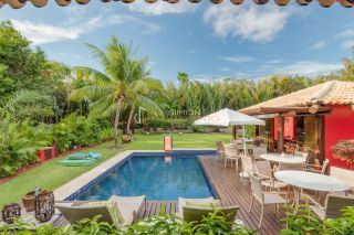 Casa de Alto Padrão em Costa do Sauípe | Projeto David Bastos | 5 Suítes | Mobiliada