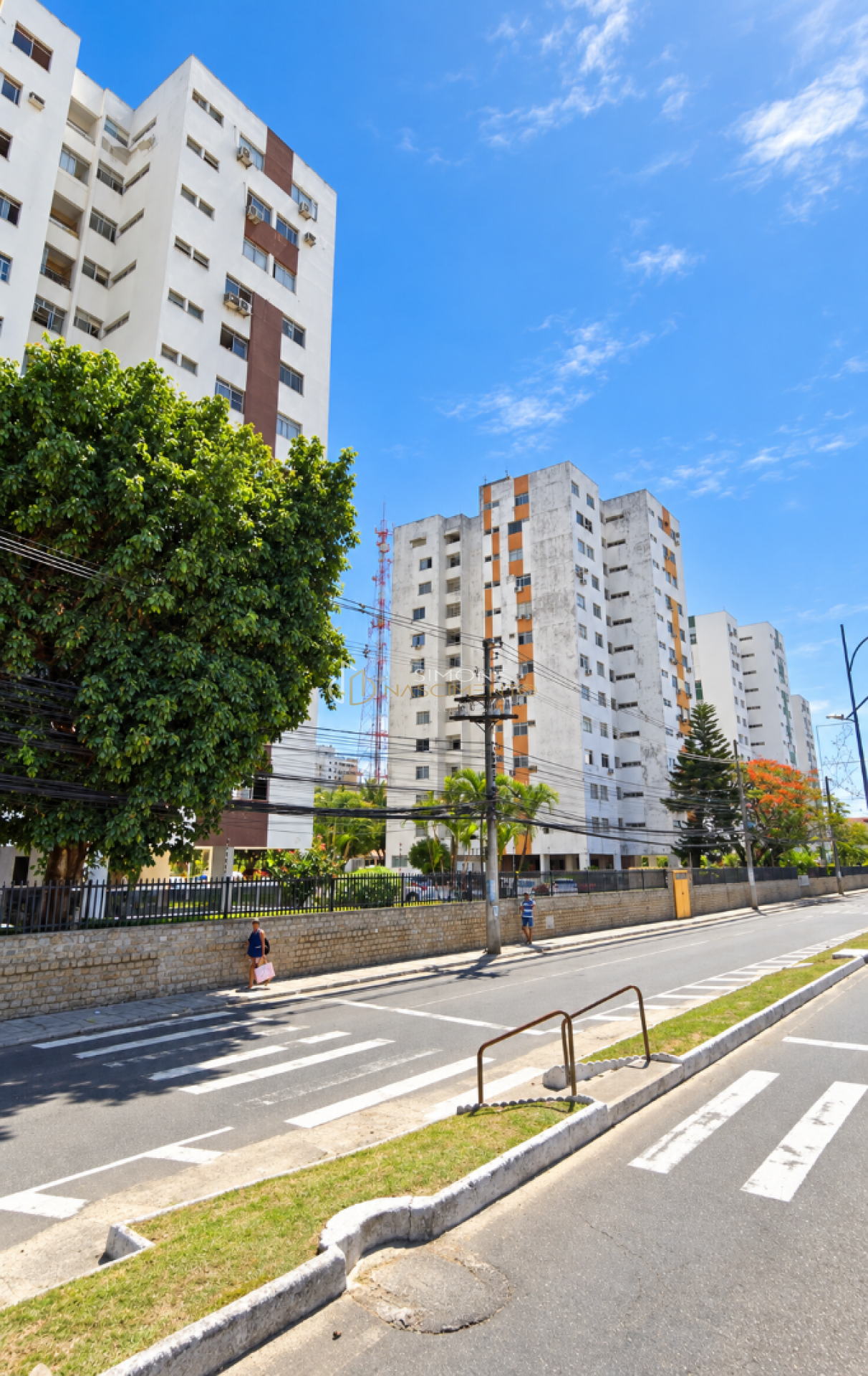 Apartamento a venda, 2/4 com dependências, nascente