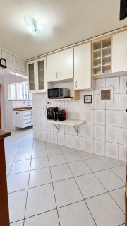 Apartamento a venda, 2/4 com dependências, nascente