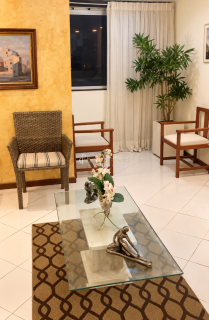 Apartamento a venda, 2/4 com dependências, nascente