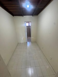 Casa de Condomínio Para Vender com 3 quartos 1 suíte Itapuã em Salvador