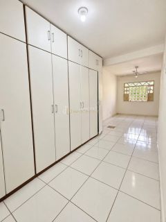 Casa de Condomínio Para Vender com 3 quartos 3 suítes  Stella Mares em Salvador