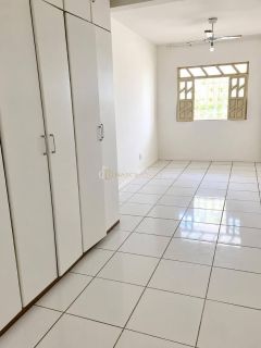 Casa de Condomínio Para Vender com 3 quartos 3 suítes  Stella Mares em Salvador