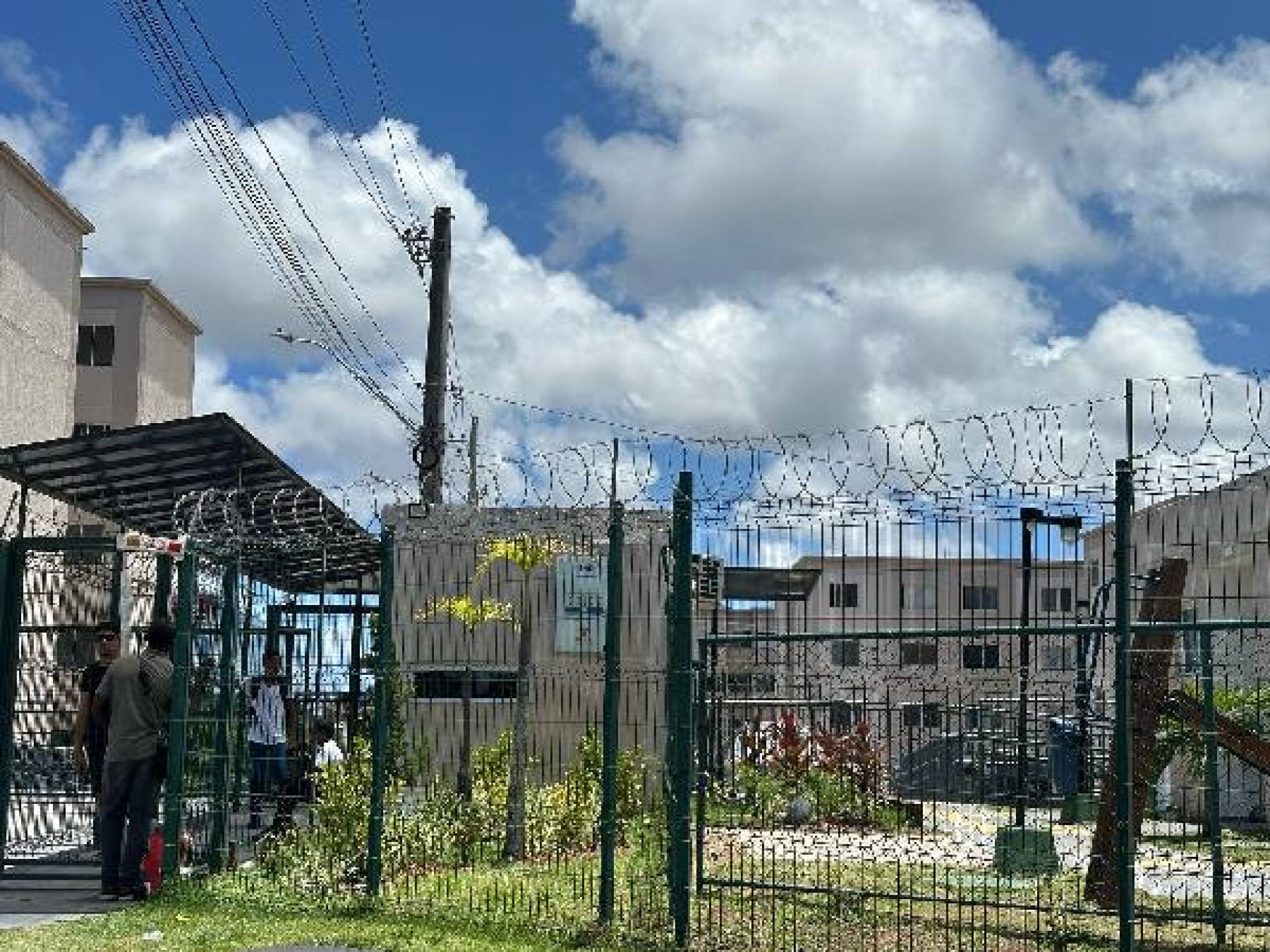 OPORTUNIDADE CAIXA | APARTAMENTO 2/4 EM AREIA BRANCA COM 50% DE DESCONTO