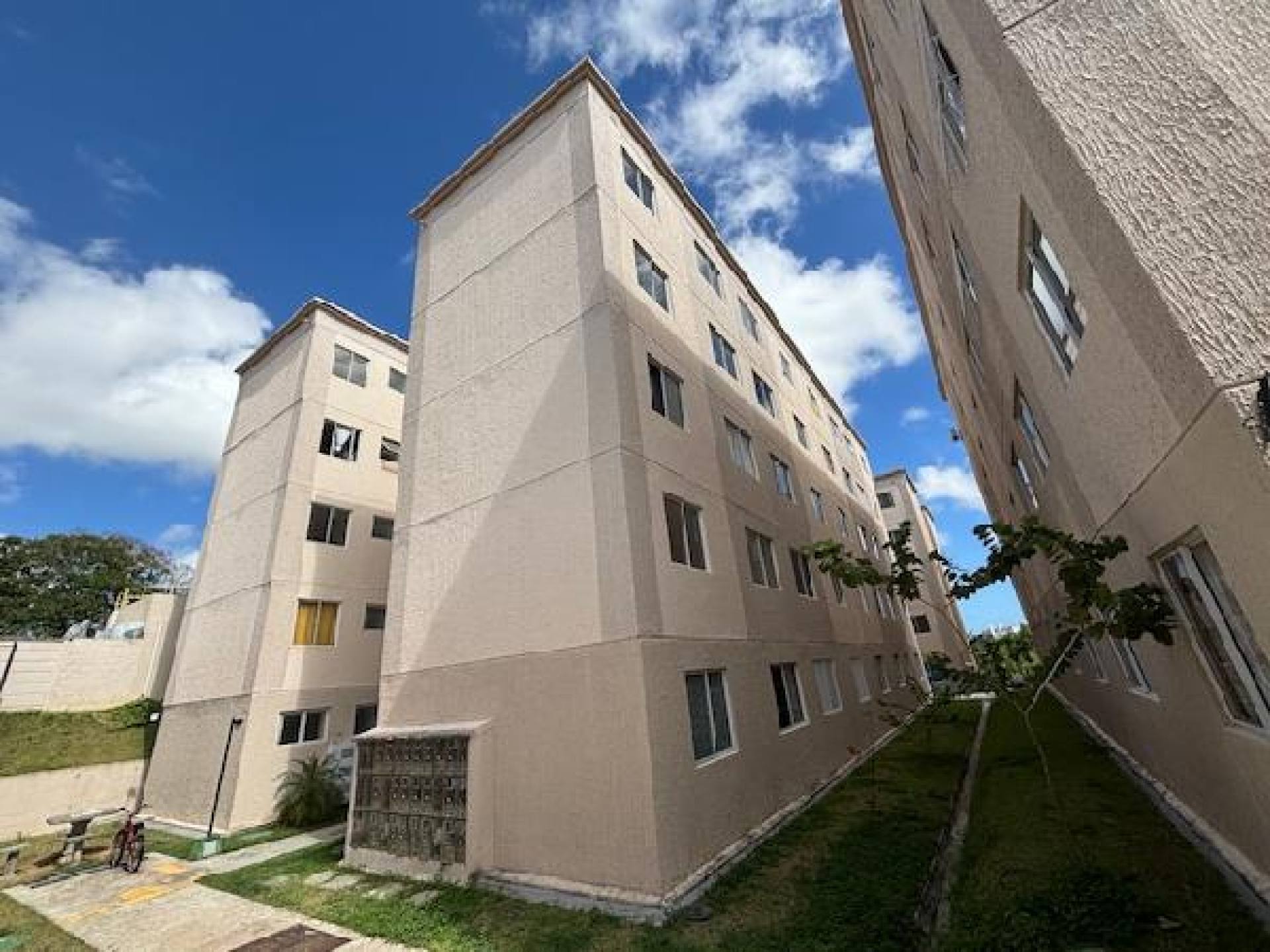 OPORTUNIDADE CAIXA | APARTAMENTO 2/4 EM FAZENDA GRANDE I COM 51% DE DESCONTO