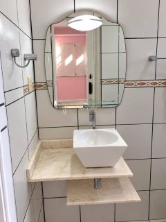 Casa de Condomínio Para Vender com 3 quartos 2 suítes  Piatã em Salvador