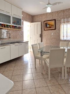 Casa de Condomínio Para Vender com 3 quartos 2 suítes  Piatã em Salvador