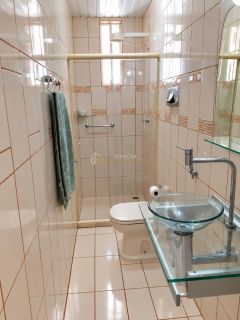 Casa de Condomínio Para Vender com 3 quartos 2 suítes  Piatã em Salvador