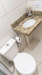 Apartamento Para Vender com 2 quartos Porteira Fechada  Centro em Lauro De Freitas