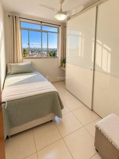 Apartamento Para Vender com 2 quartos 1 suíte Jockey Club em Lauro De Freitas