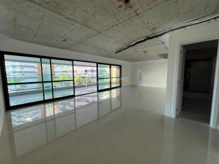 Apartamento  4 suítes no bairro Alphaville I em Salvador