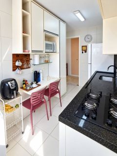 Apartamento Para Vender com 3 quartos 1 suítes no bairro do Imbuí em Salvador