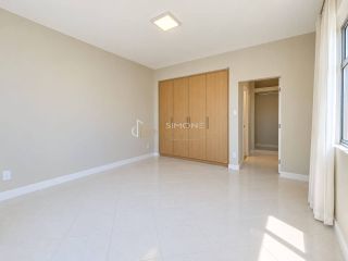 Casa de Condomínio Para Vender com 3 quartos 1 suíte Campo Grande em Salvador