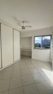 Apartamento Para Vender com 4 quartos 1 suítes no bairro Itaigara em Salvador