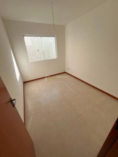 Casa de Condomínio Para Vender com 3 quartos 2 suítes no bairro Ipitanga em Lauro De Freitas
