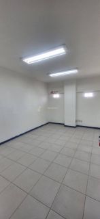 Ponto Comercial Para Alugar no bairro Imbuí em Salvador