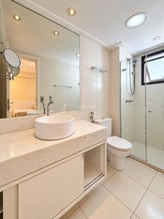 Apartamento Para Vender com 4 quartos 3 suítes no bairro Patamares em Salvador