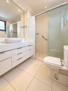 Apartamento Para Vender com 4 quartos 3 suítes no bairro Patamares em Salvador