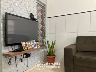 Vendo Casa Reformada com 3 quartos, sendo 1 suíte | Bairro Olaria