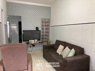 Vendo Casa Reformada com 3 quartos, sendo 1 suíte | Bairro Olaria