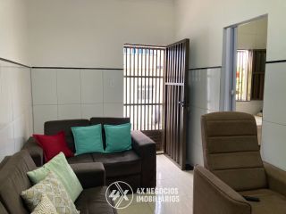 Vendo Casa Reformada com 3 quartos, sendo 1 suíte | Bairro Olaria