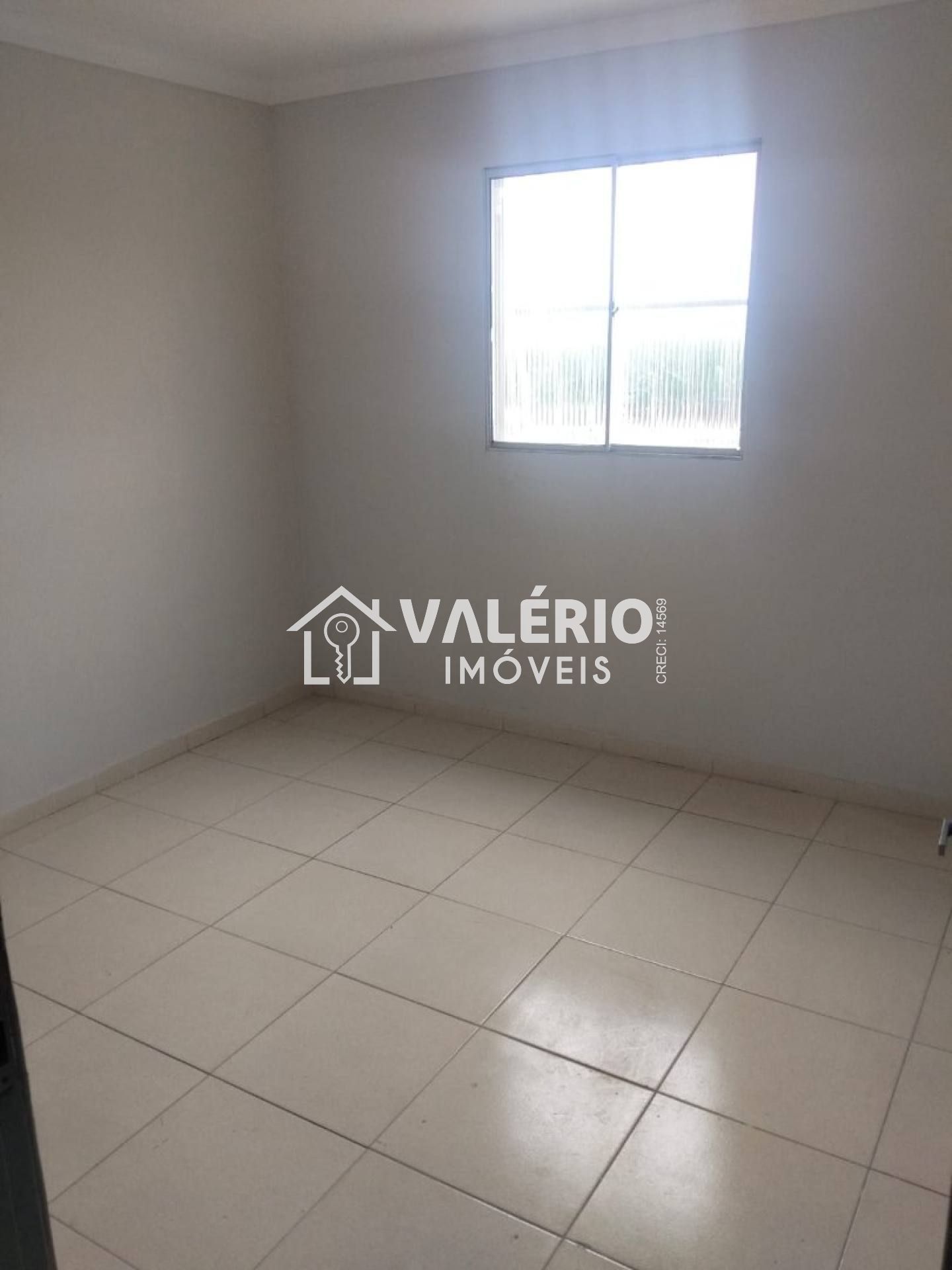 IMÓVEL COM 2 QUARTOS EM ABREU E LIMA