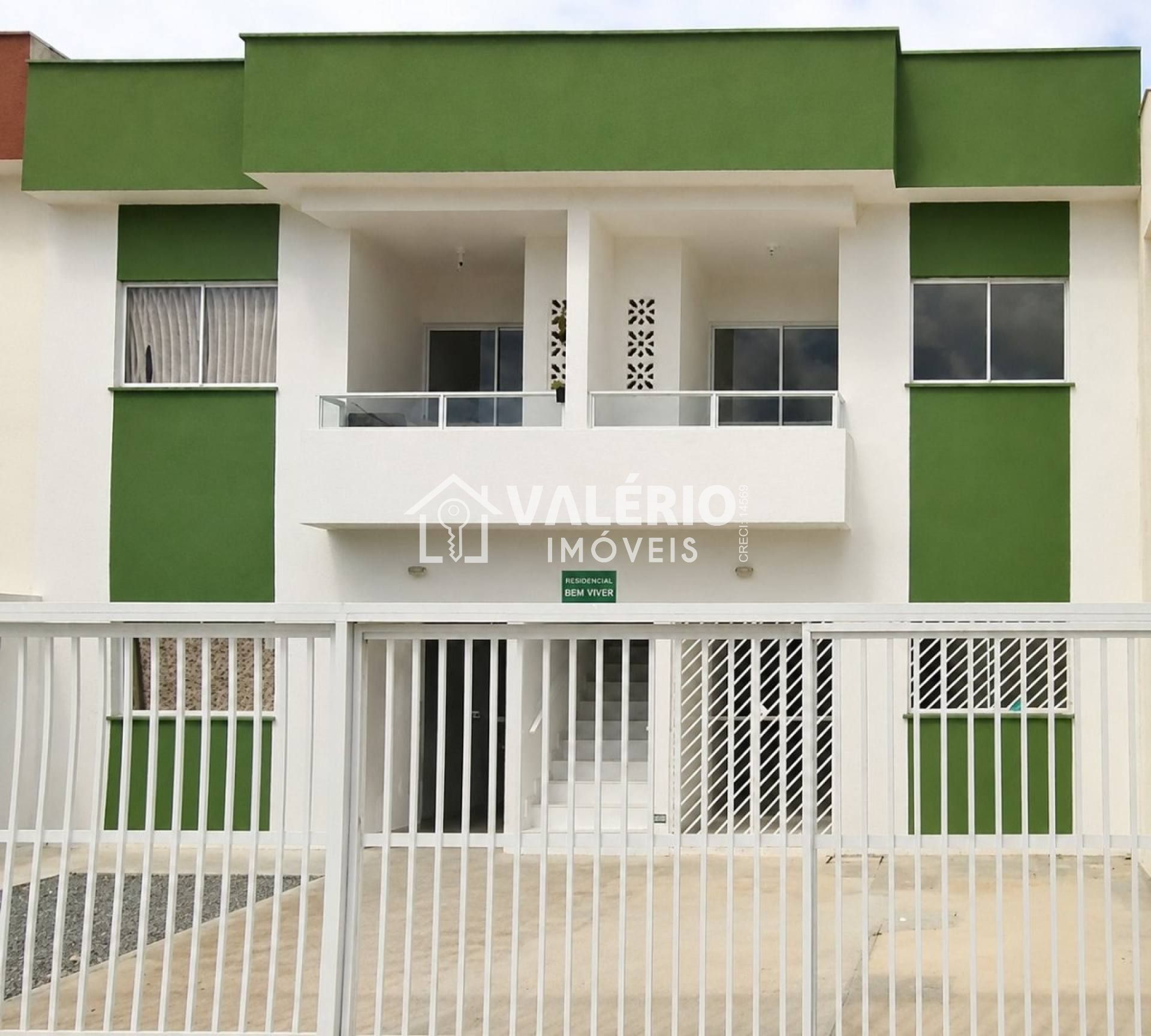 Aluguel de 3 quartos, terreo com quintal em Jaguaribe.