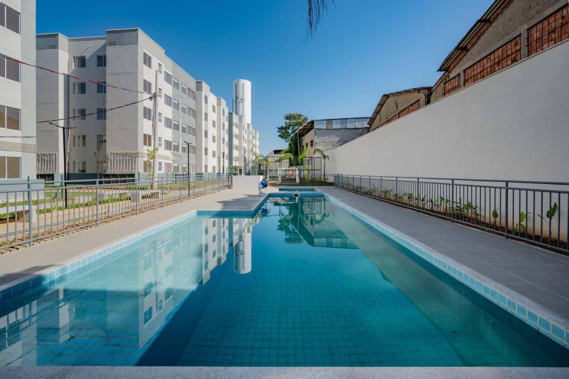 Apartamento Para Alugar com 02 quartos a 250 metros da rodovia Washington Luiz em Duque De Caxias